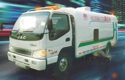 中國首款專利智能產(chǎn)品 聚塵王多功能吸塵車，開啟環(huán)衛(wèi)新篇章